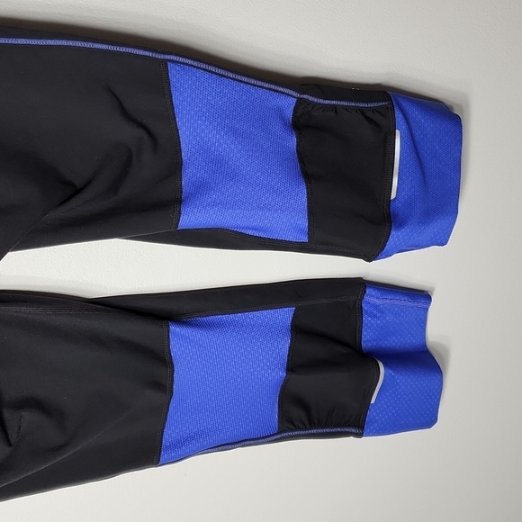 Athleta Capri Leggings Woman’s Size M - Picture 4 of 8